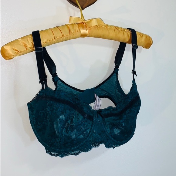 Victoria's Secret Other - Victoria’s Secret | Green Velvet Strap Push Up Bra